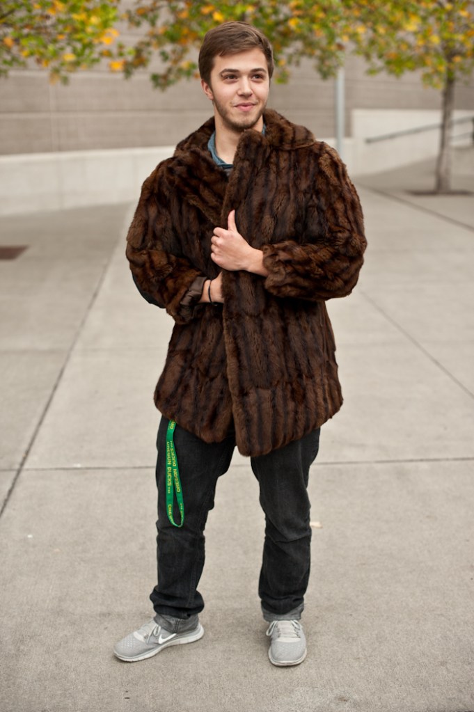 Austin Treherne/GoodwillPDRTJS_settings_6267059 = {id : 6267059,unique_id : default,title : ,permalink : };