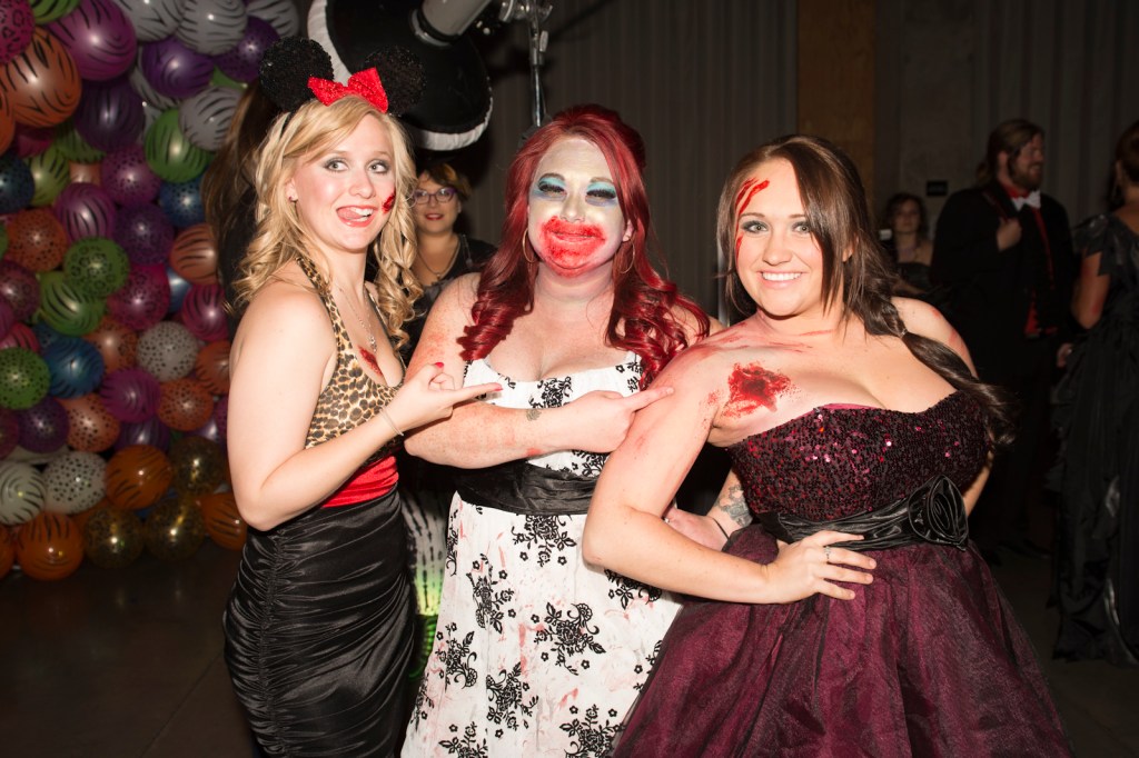 Seattle got into the ghoulish spirit this weekend and the Undead Prom,