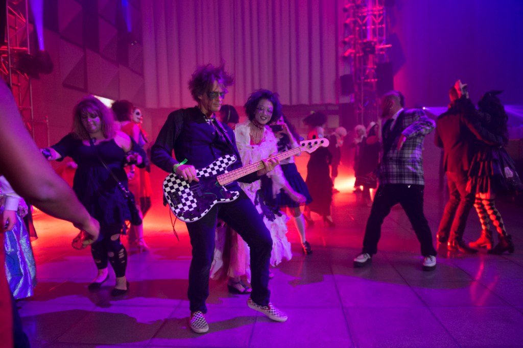 Seattle got into the ghoulish spirit this weekend and the Undead Prom,