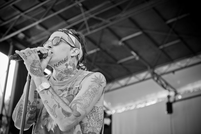 The sun stayed out for another day, and Tony Bennett, Yelawolf and