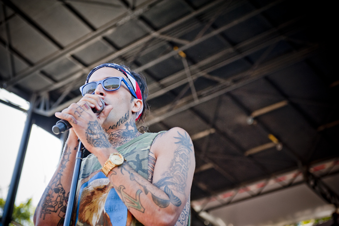 The sun stayed out for another day, and Tony Bennett, Yelawolf and