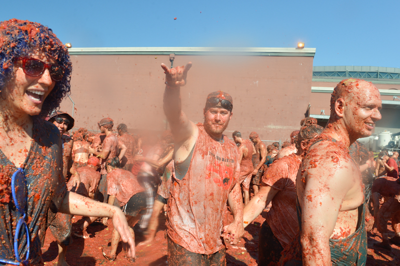 Those not afraid of seeing how catsup gets made converged at Pyramid