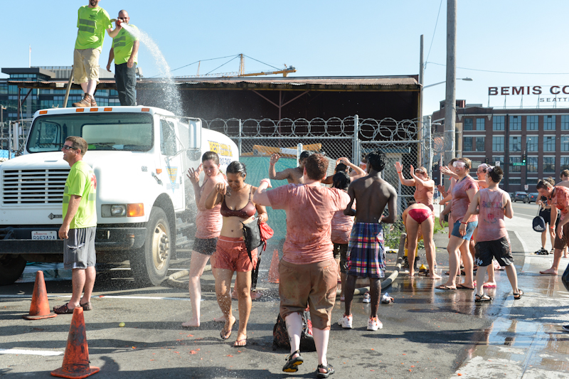 Those not afraid of seeing how catsup gets made converged at Pyramid