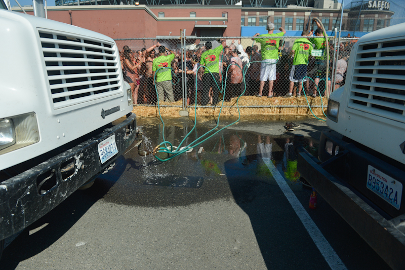 Those not afraid of seeing how catsup gets made converged at Pyramid