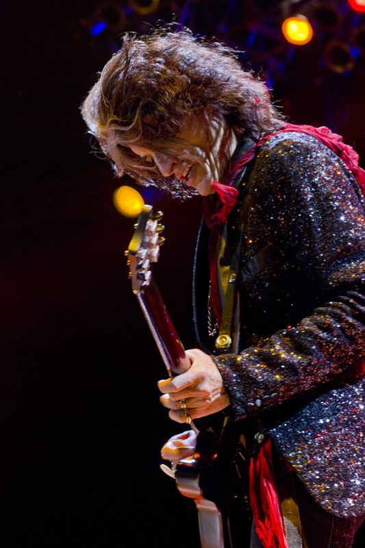 Steven Tyler, Joe Perry and company weaved the dreams of adoring children