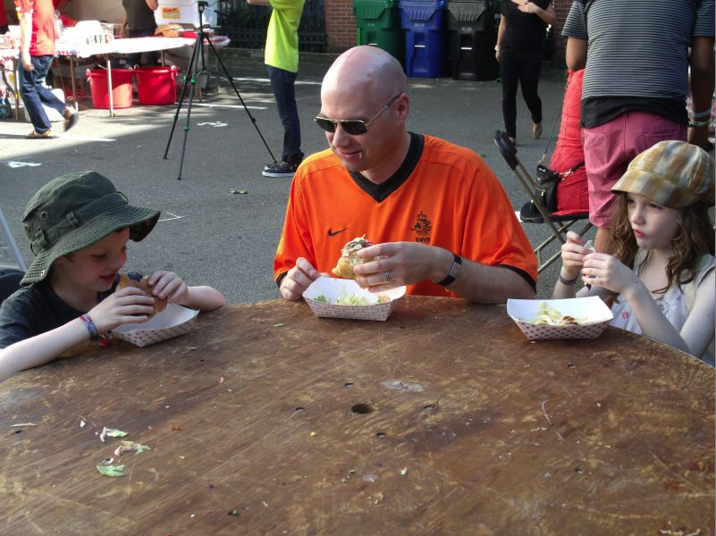 This family grubs and Grimes together.