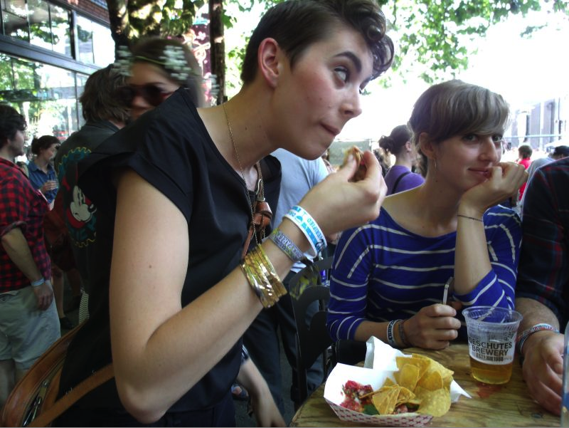Melode proves French girls like VIP nachos too.