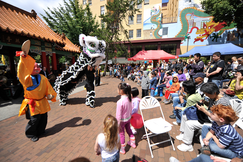 1000s of people visited SeattleaE™s historic International District this weekend to take