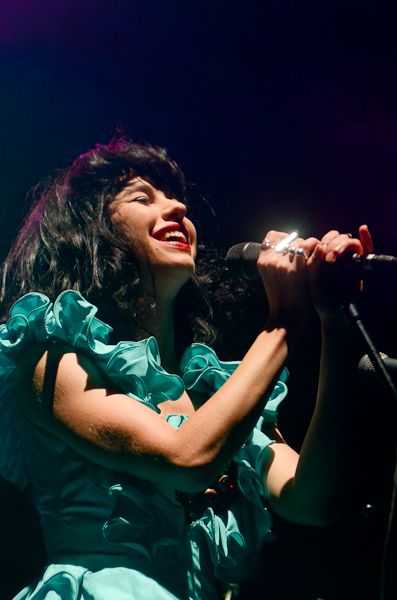 Kimbra sets things in motion with her opening act.