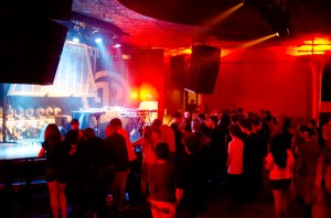 The crowds start to arrive.