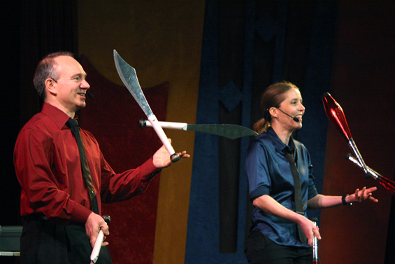 Comedy Industries Scott Meltzer and Katrine Spang-Hassen have a juggling competition, sharp knives included!