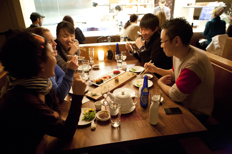 Friends Mtn, Bettie, Gahee, Makoto, and Yuako enjoy a sake and dinner in Momiji's beautiful dining room.