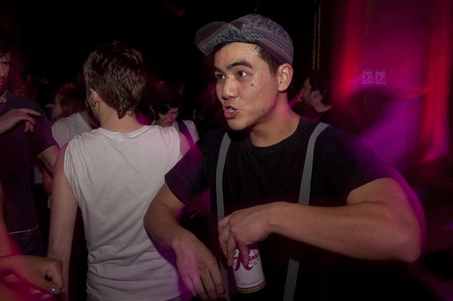 The floor was packed and sweaty soon after 11pm!