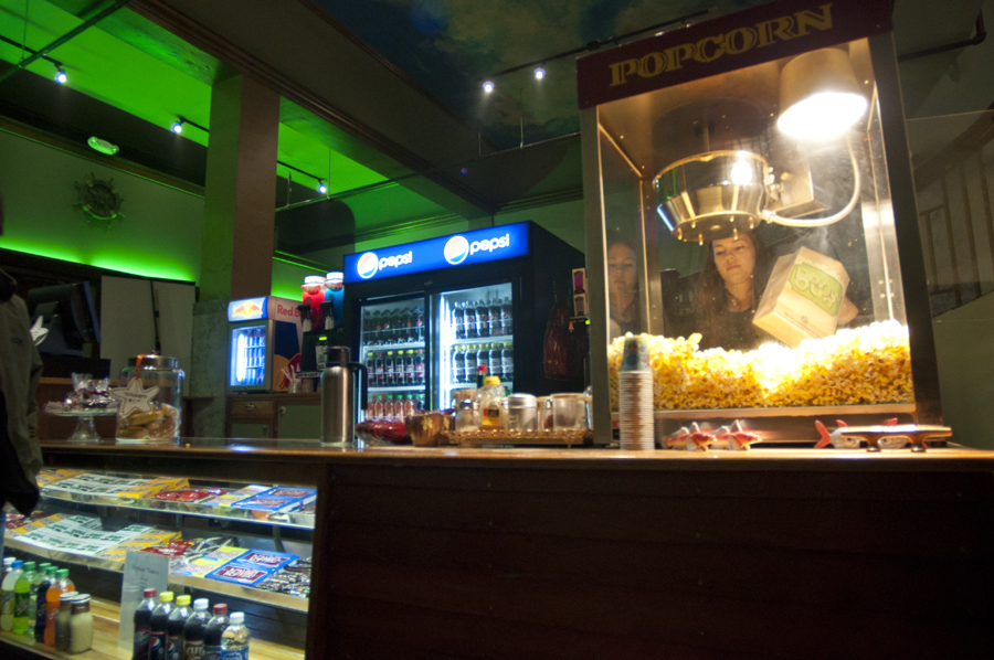The Neptune still sells concessions as it did when it was a cinema. Snacks like popcorn, candy bars, and soda can be bought and enjoyed during the show.