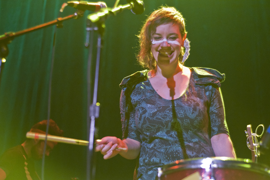 Merrill would often stop mid song to say something funny to the audience, or grin when surprised by overwhelming screams of joy from viewers.