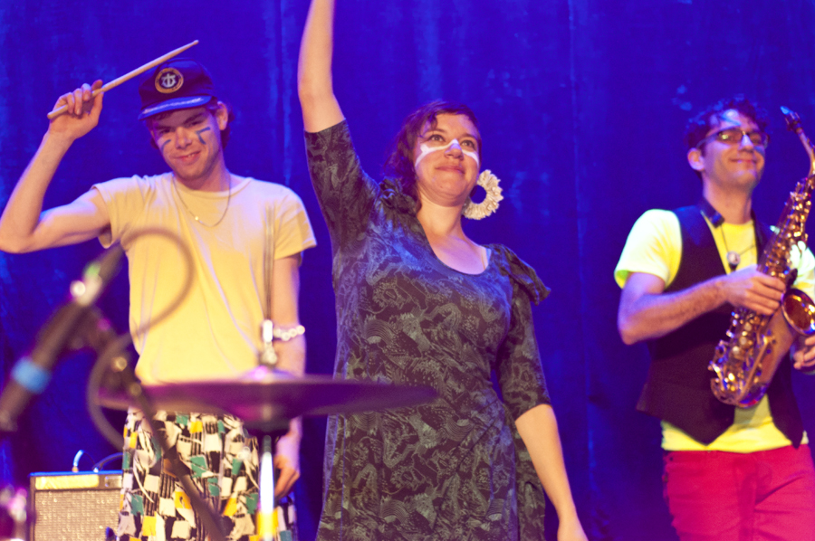 The band came out for an encore joined by both openers, Malaikat dan Singa and Pat Jordache.