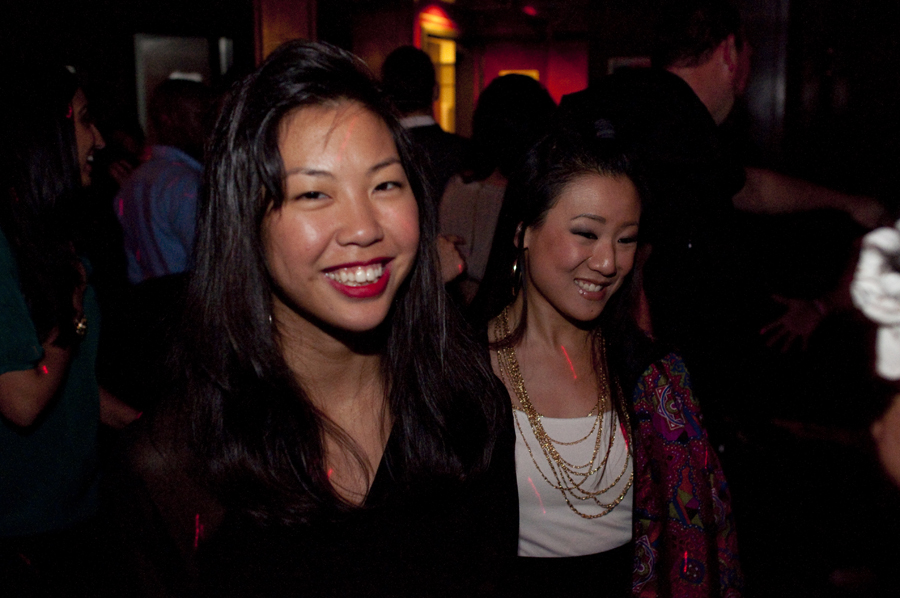 Rocking the bright lipstick a la Gwen Stefani!