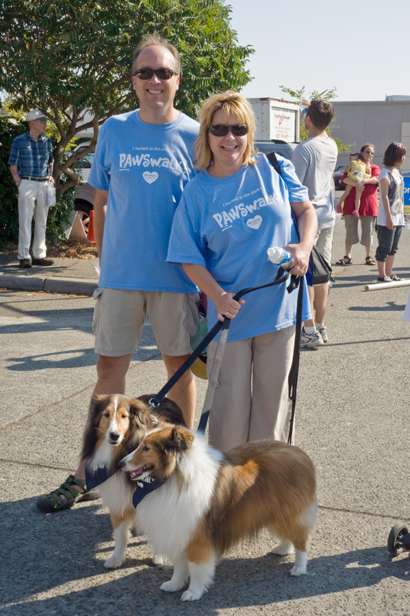 Bentley and Enzo with owners Chris and Dawn Pirie.