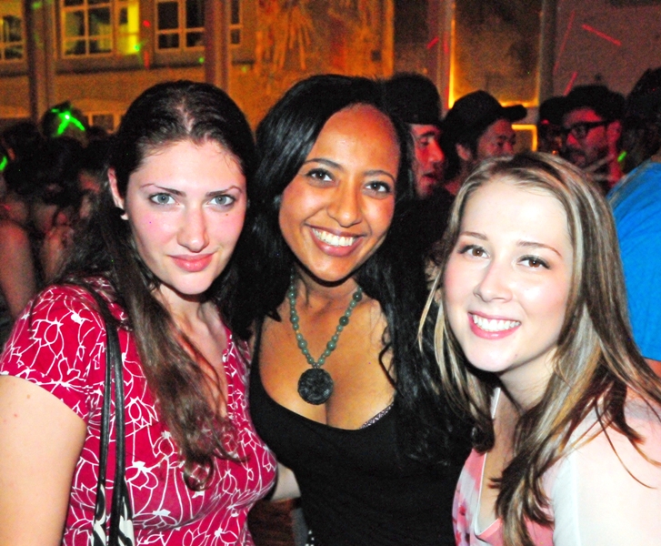 Why the hell is our picture being taken?Yay, picture!!This is nice.