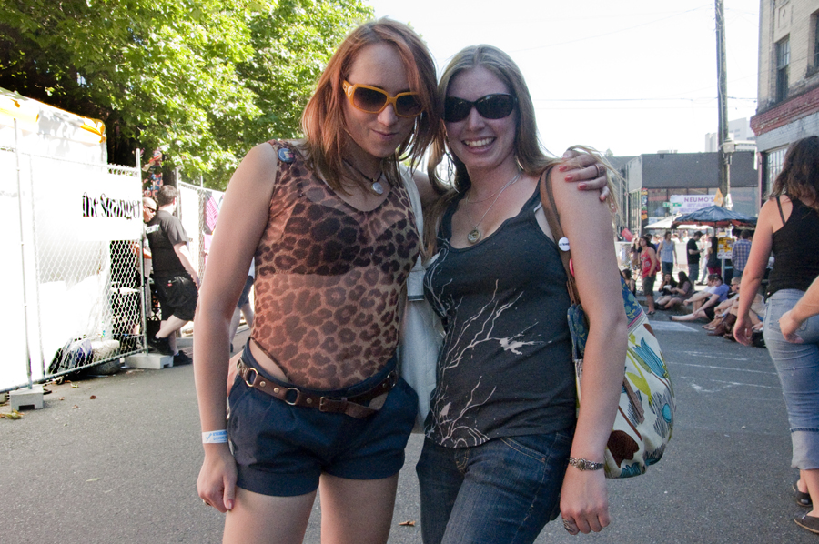 Victoria and Kristina, naughty and nice!