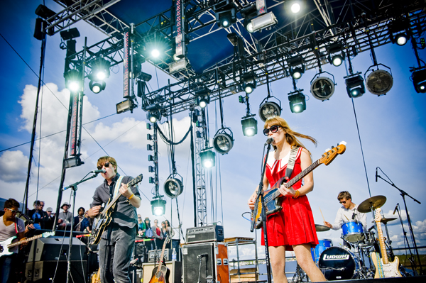 Jenny and Johnny played Saturday at Sasquatch under a cloudless sky.