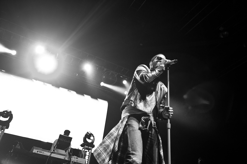 Plaid shirt in pocket=hipster.