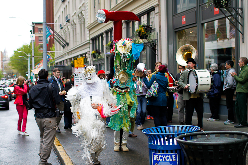 Cinco de Mayo got a lot brighter last night when Nick Cave