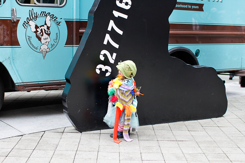 Cinco de Mayo got a lot brighter last night when Nick Cave