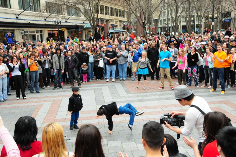 Two little boys entertain the crowd at Westlake Park.