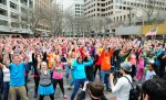Seattle loves its flash mobs! This weekend, 1100-1200 mobbers participated in Seattle's