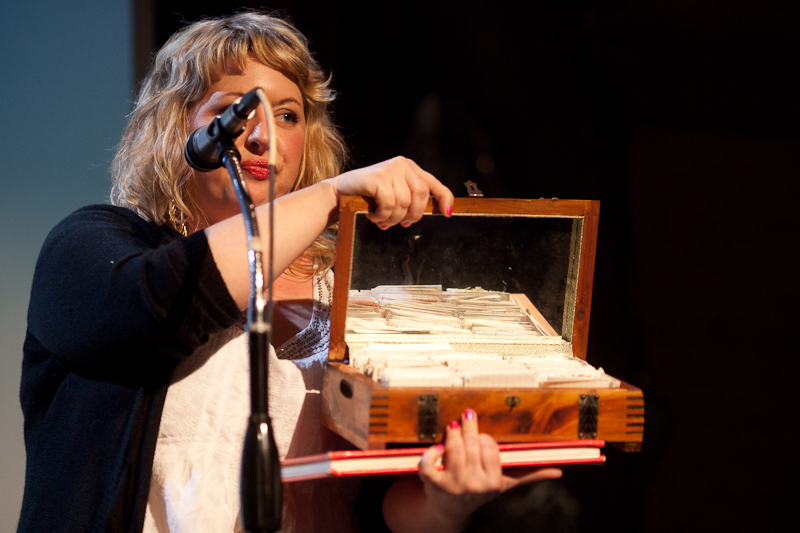 O'Neill showed off the impressive collection of notes she collected during high school.