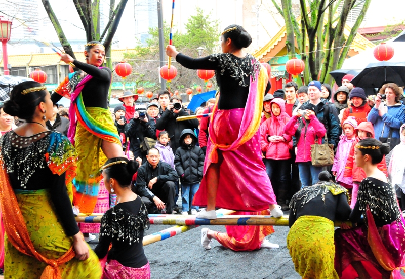 The amazing Filipino Youth Activities Drill Team.