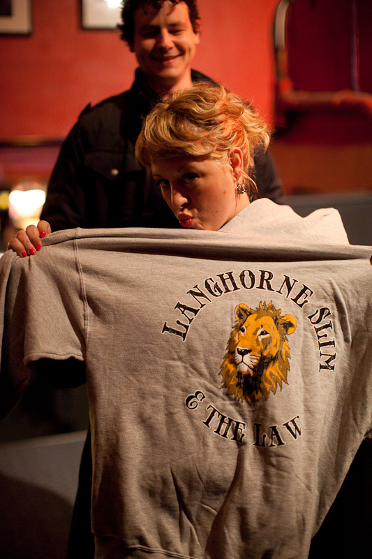 Still a serial lady killer, Rhett Miller and the boys from Texas