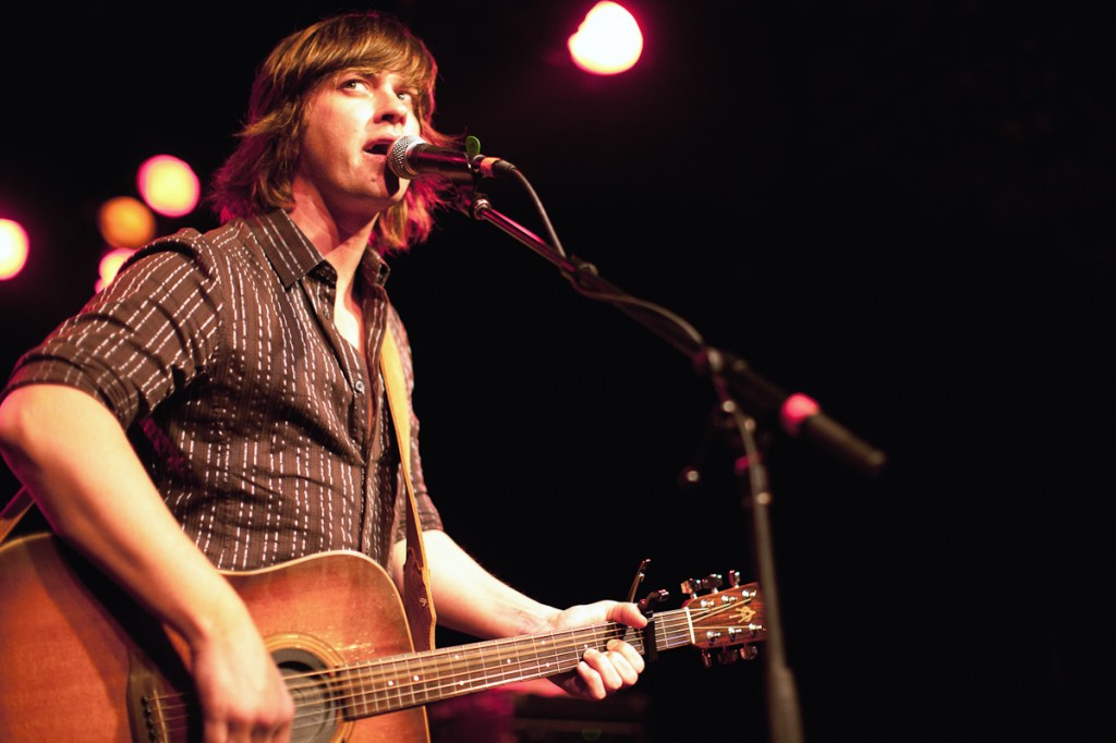 Still a serial lady killer, Rhett Miller and the boys from Texas