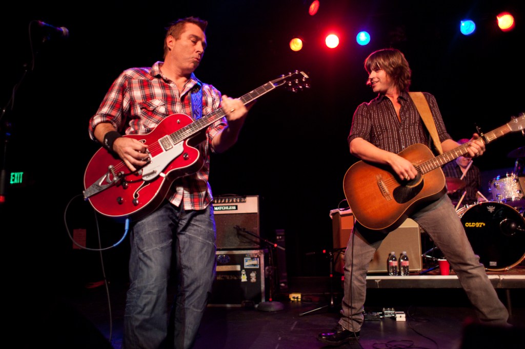 Still a serial lady killer, Rhett Miller and the boys from Texas