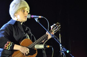 Opener Olof Arnalds jokes about warming up the place on such a cold night.