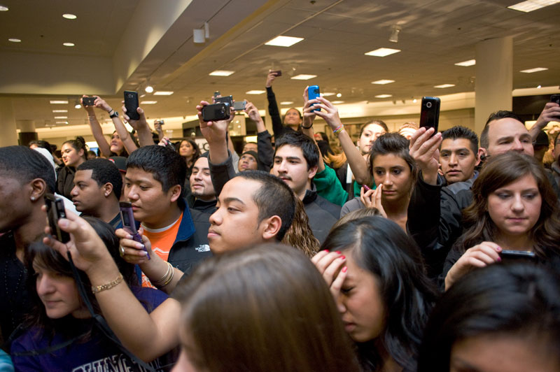 Kim Kardashian made an appearance at the Bellevue Square Nordstrom yesterday and
