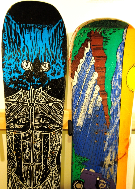 Great snowboard graphics.