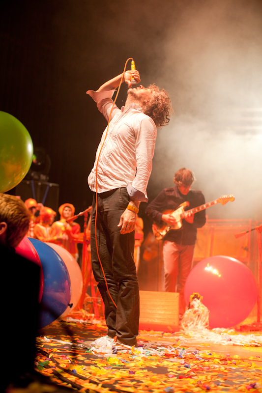 The Flaming Lips played what looks to be the most entertaining show