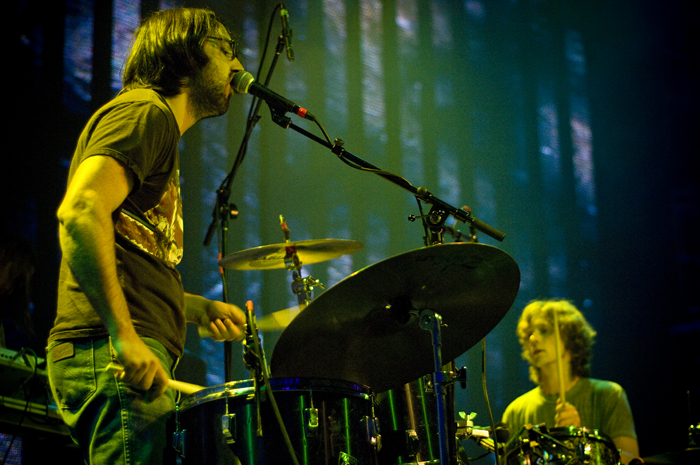 "Neko started her mainstage set a little shakily -- she looked great,