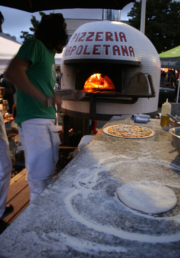 Hot damn! A mobile pizza oven from Via Tribunali.