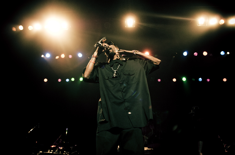 Snoop Dogg and Ice Cub lit up the Paramount last night. Fo'