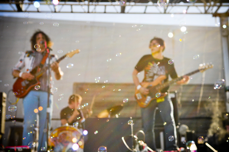 The sun finally came out to grace artists and art lovers at