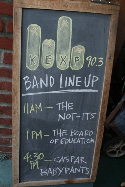 Performances were also across the street at Cupcake Royale.