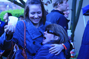 The rain did little to dampen the spirits of Cinco de Drinko