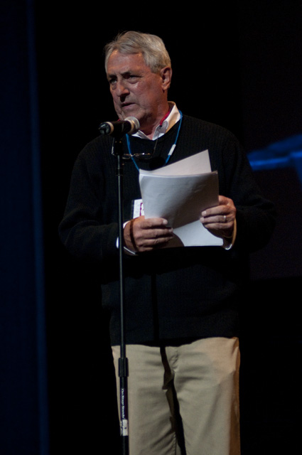 Brent Pellegrini, son of Angelo Pellegrini, presents the Pellegrini Award to Neighborhood Farmers Market Alliance Founder Chris Curtis.
