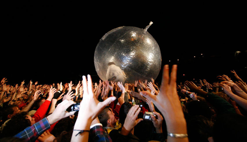 May 28, 2006 A -- A The Flaming Lips at Sasquatch 2006 covering Queen's Bohemian Rhapsody.