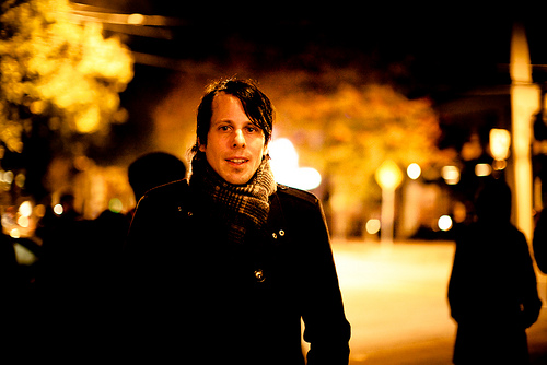 Lead singer Ken Stringfellows post-show