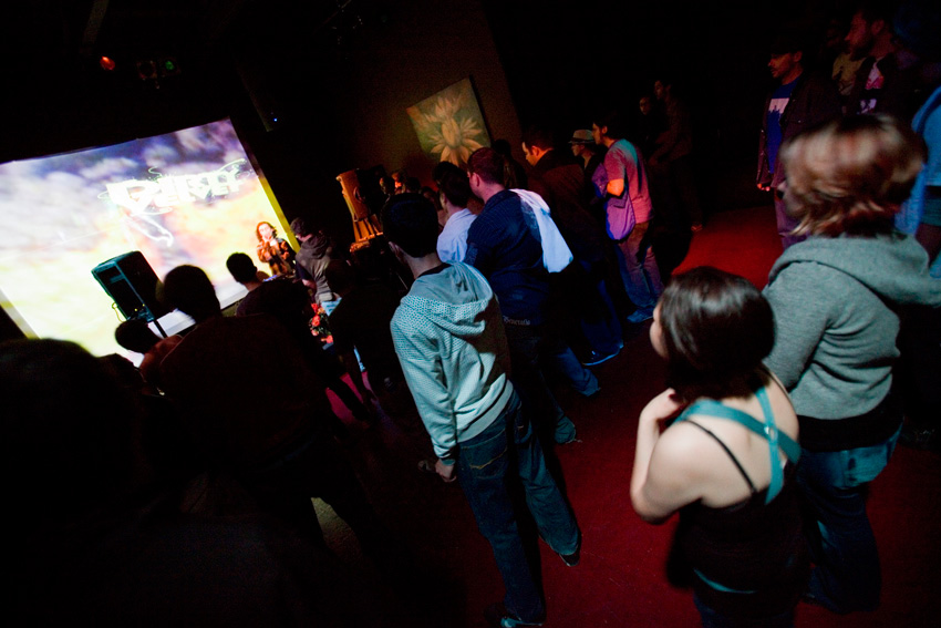 The Little Red Studio crowd checking out Mike Slott from Dublin.