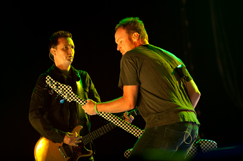 Pearl Jam launched a tour behind their new album, Backspacer, with a